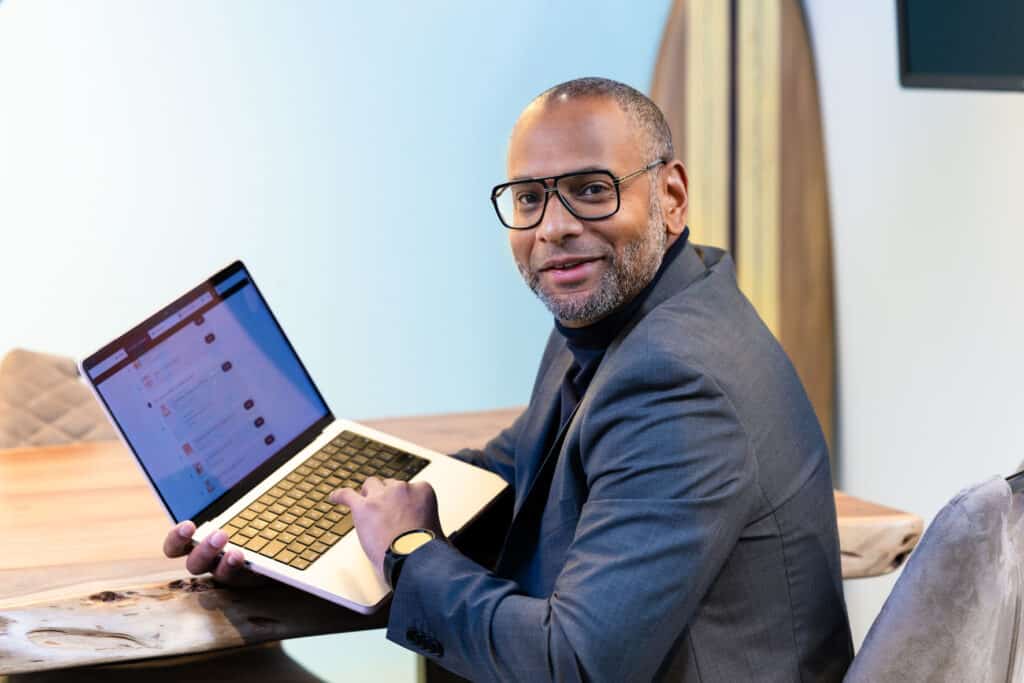 Online marketing coach Lorenzo
